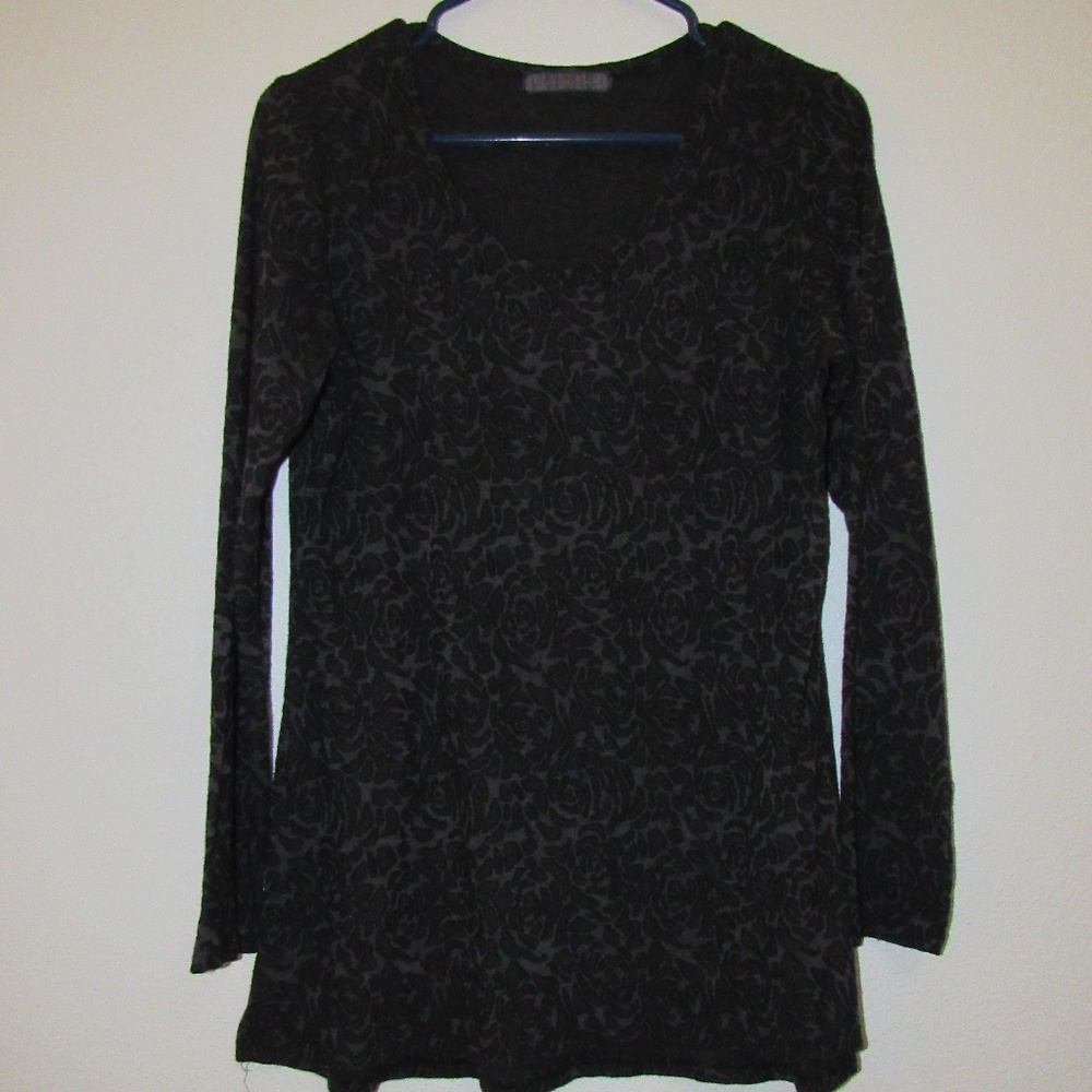 Cutloose gray patterned tunic